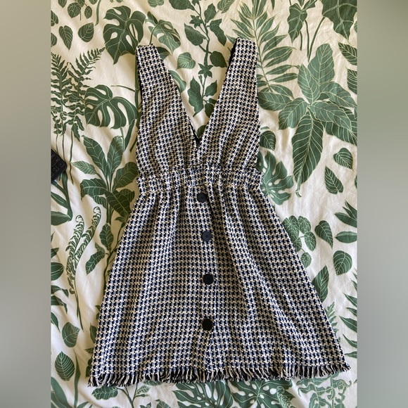 Zara V neck dress - Picture 4 of 5